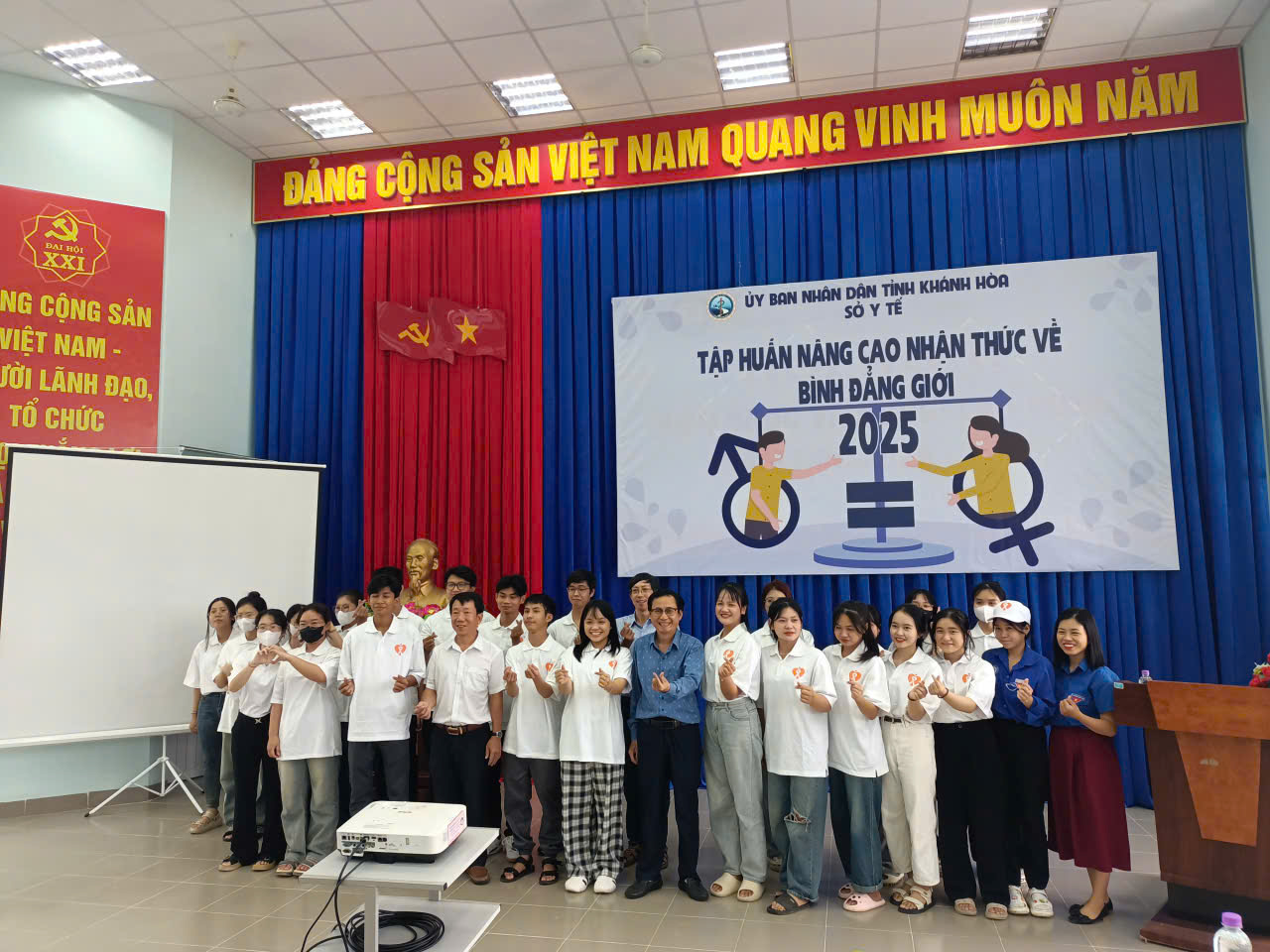 Cùng nhau xây dựng một tương lai số - bình đẳng và an toàn